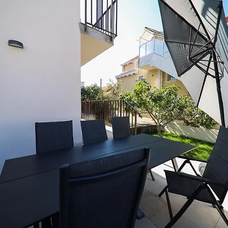 Diklo Apartman Zára