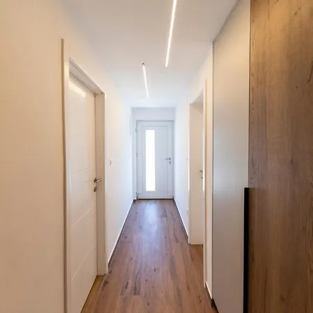 Diklo Apartman Zára
